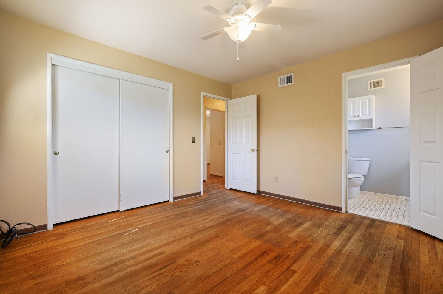 2441 El Camino Dr, Turlock CA  95380-3609 exterior