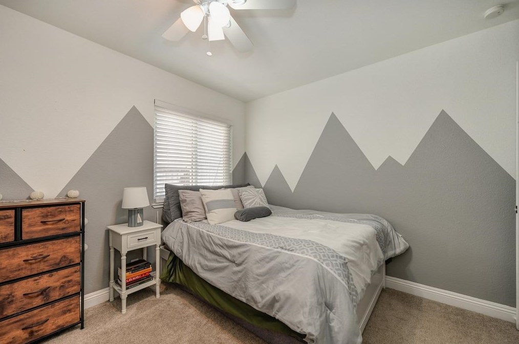 2919 Camarillo Dr, Sacramento CA  95833-1732 exterior