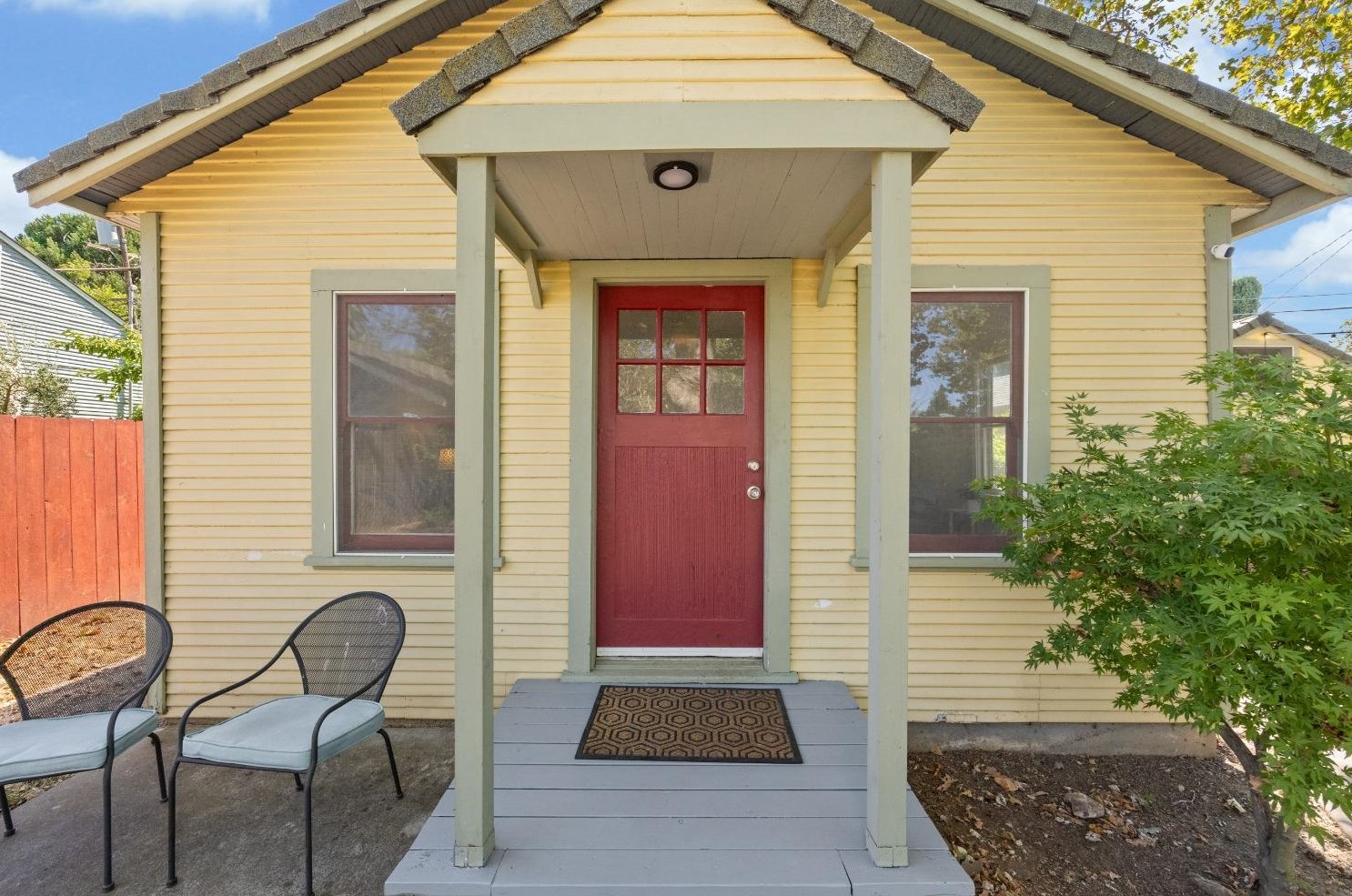 4425 54th St, Sacramento CA  95820-4142 exterior