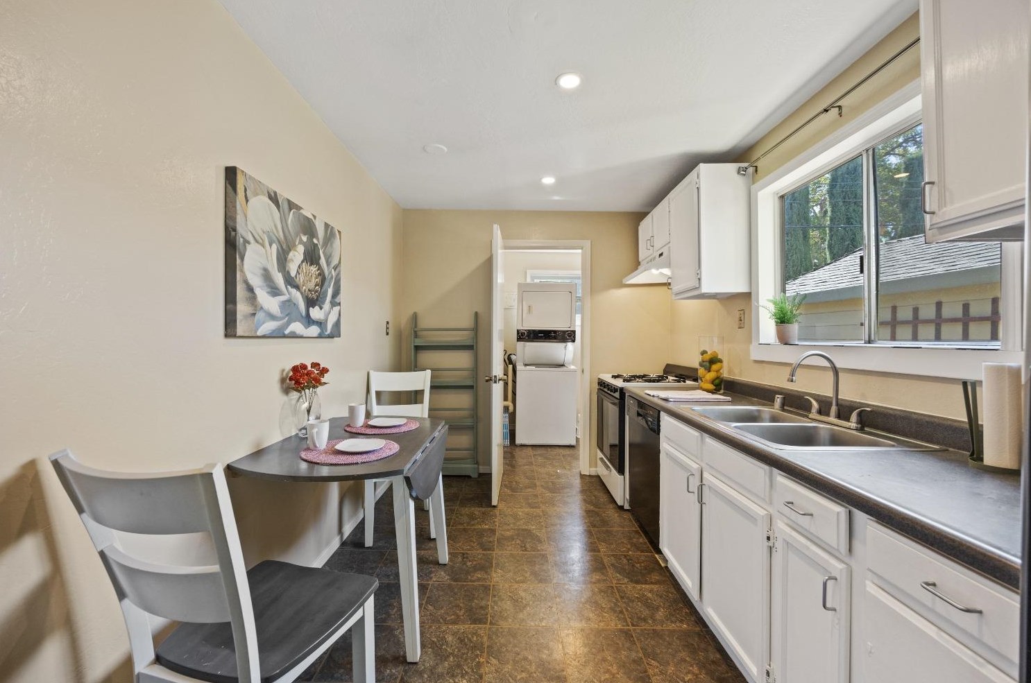 4425 54th St, Sacramento CA  95820-4142 exterior