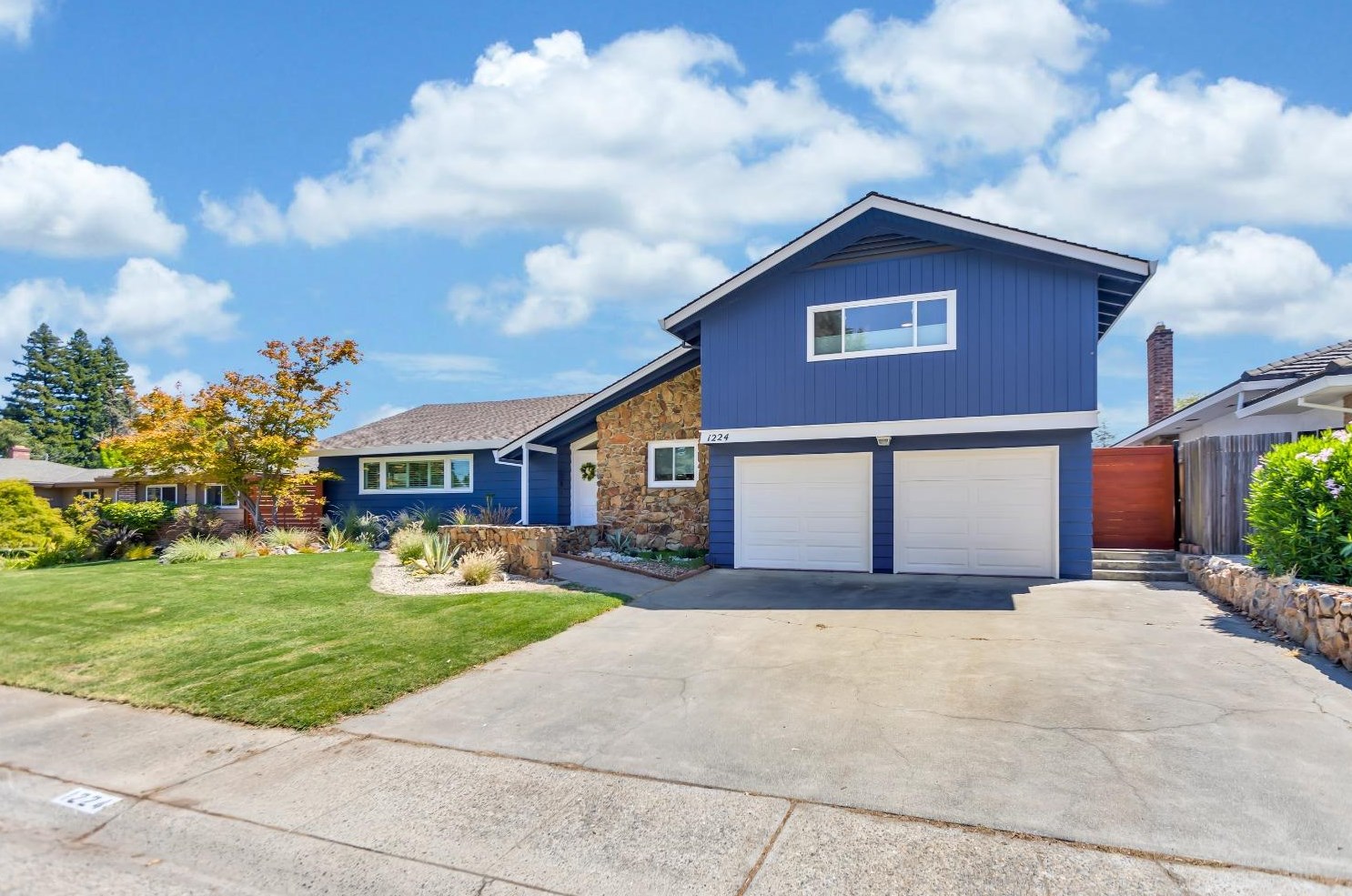 1224 41st Ave, Sacramento CA  95822-2943 exterior