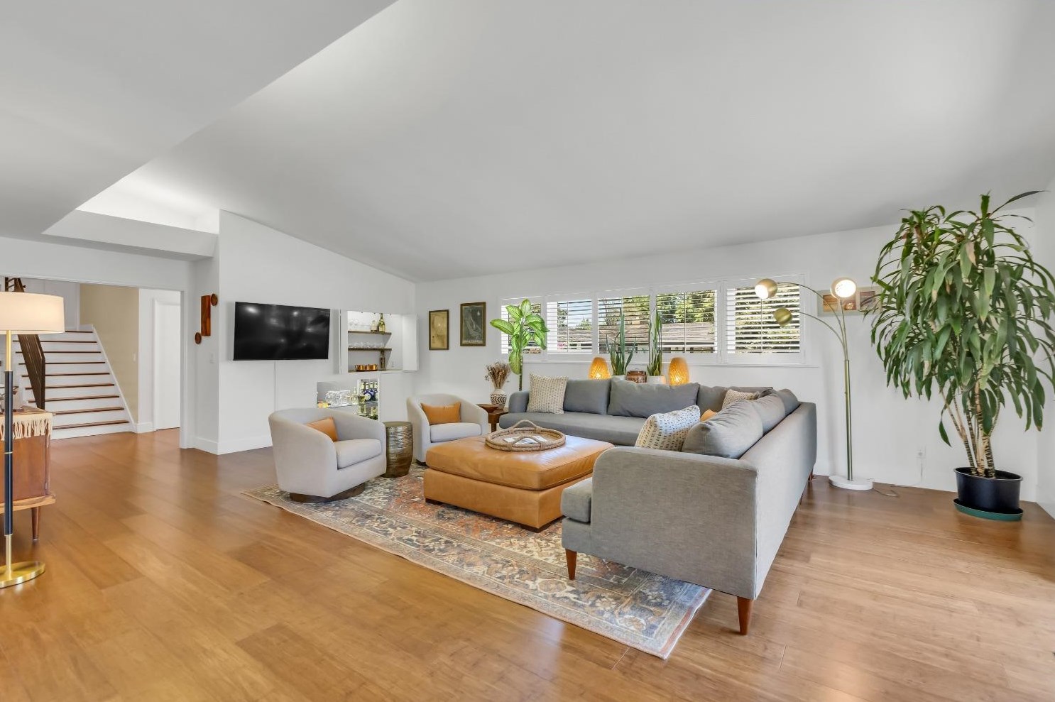 1224 41st Ave, Sacramento CA  95822-2943 exterior