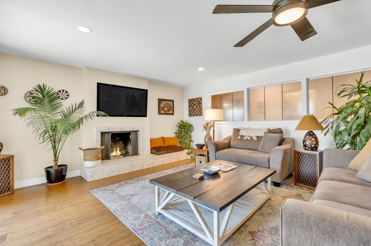 1224 41st Ave, Sacramento CA  95822-2943 exterior