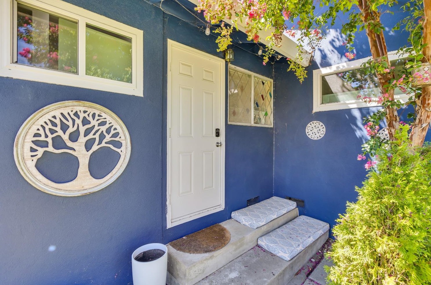 1224 41st Ave, Sacramento CA  95822-2943 exterior