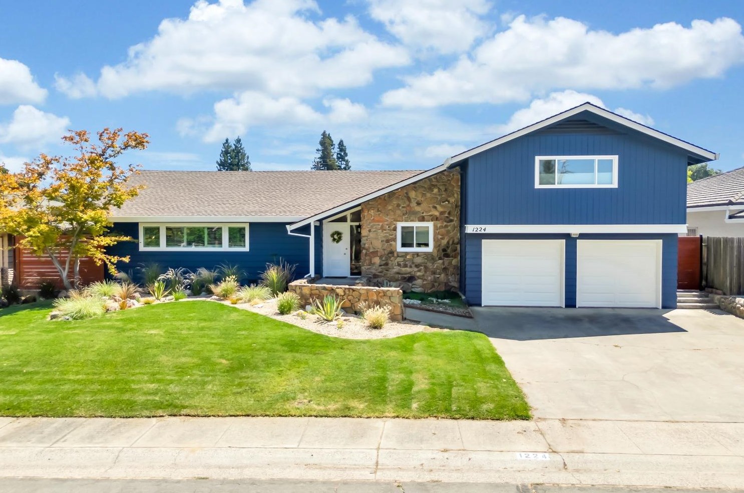 1224 41st Ave, Sacramento CA  95822-2943 exterior
