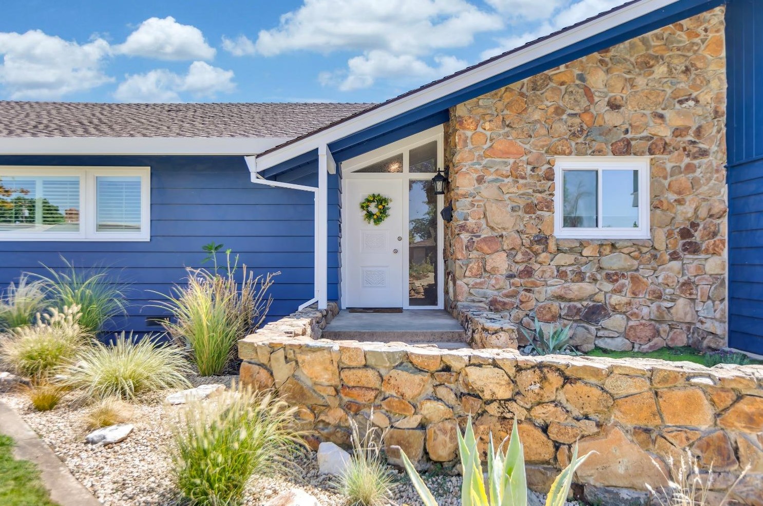 1224 41st Ave, Sacramento CA  95822-2943 exterior