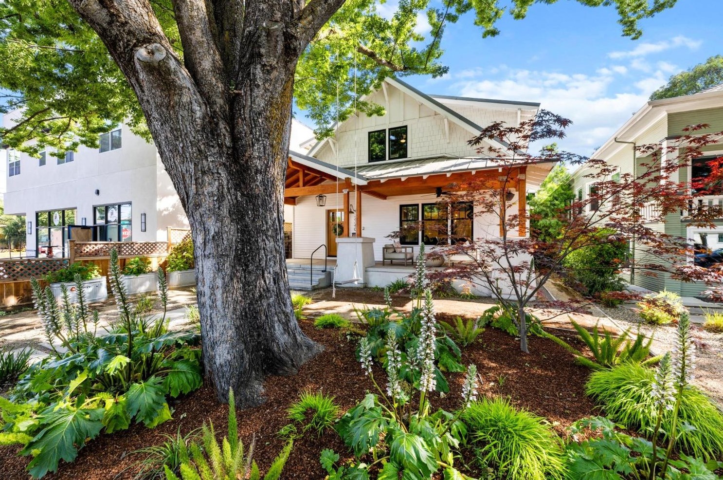2340 Castro Way, Sacramento CA  95818-3234 exterior