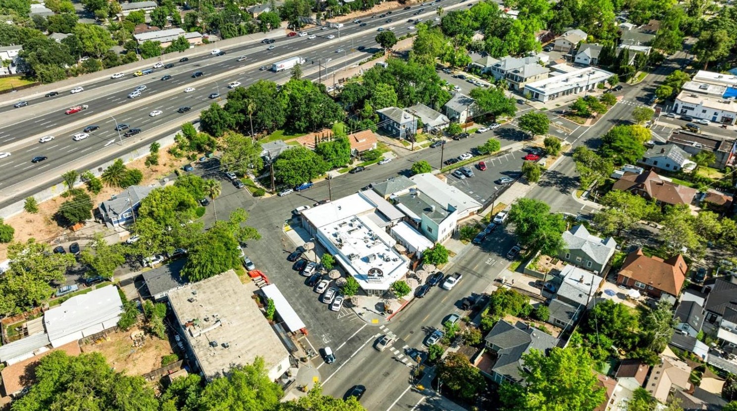 2340 Castro Way, Sacramento CA  95818-3234 exterior