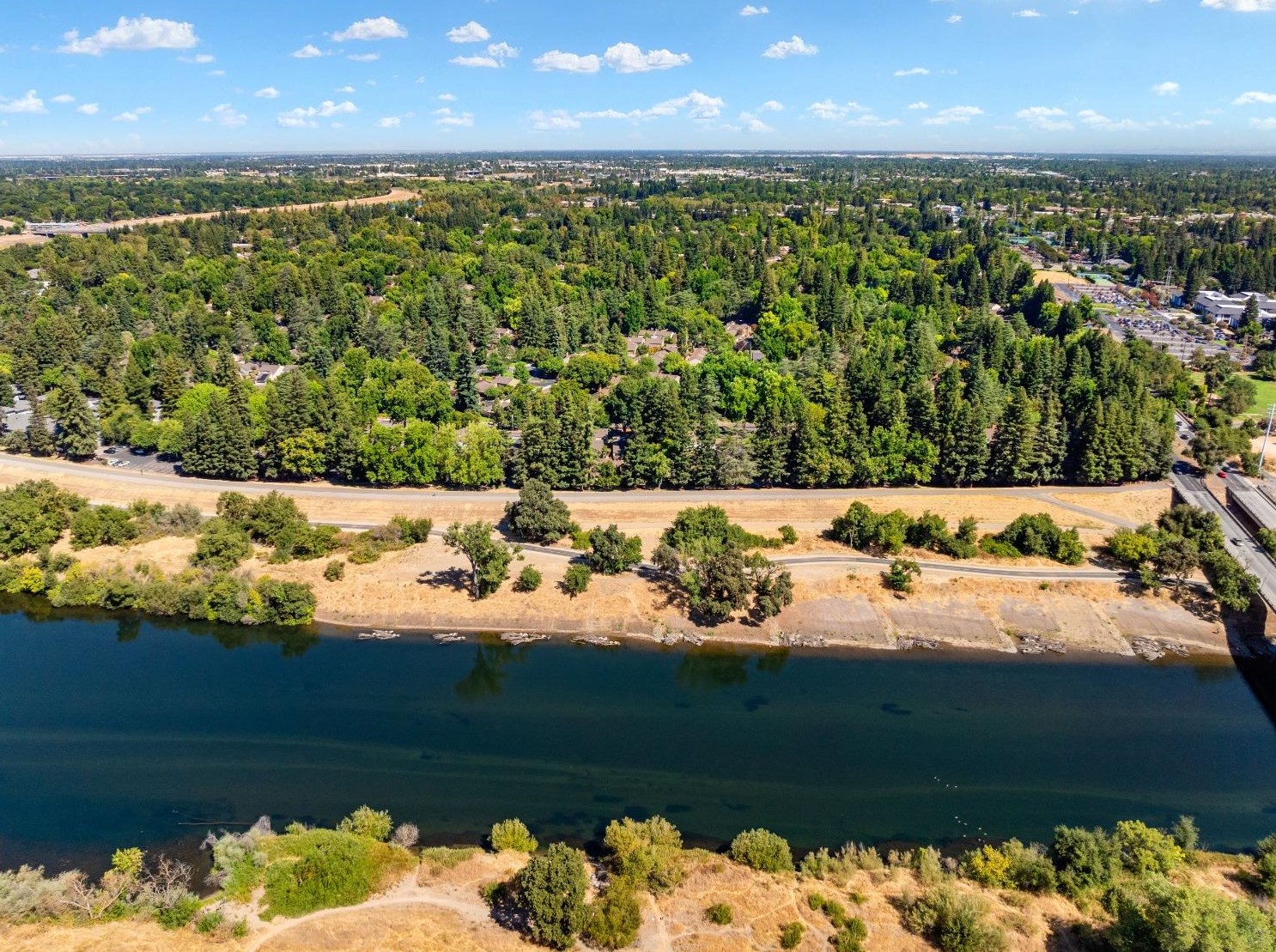 1581 University Ave, Sacramento CA  95825-6863 exterior