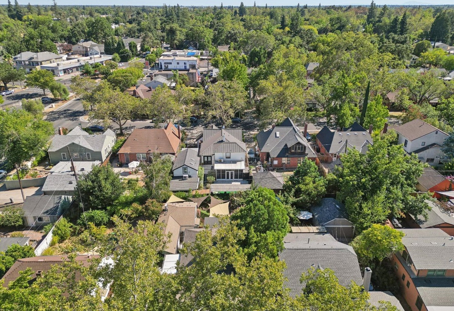 2871 3rd Ave, Sacramento CA  95818-2707 exterior