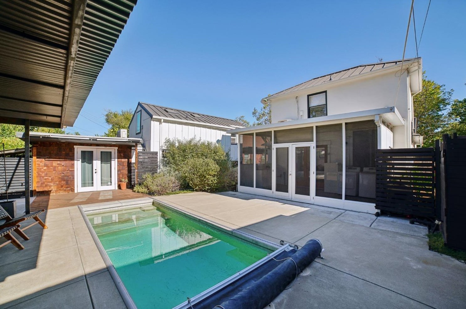 2871 3rd Ave, Sacramento CA  95818-2707 exterior