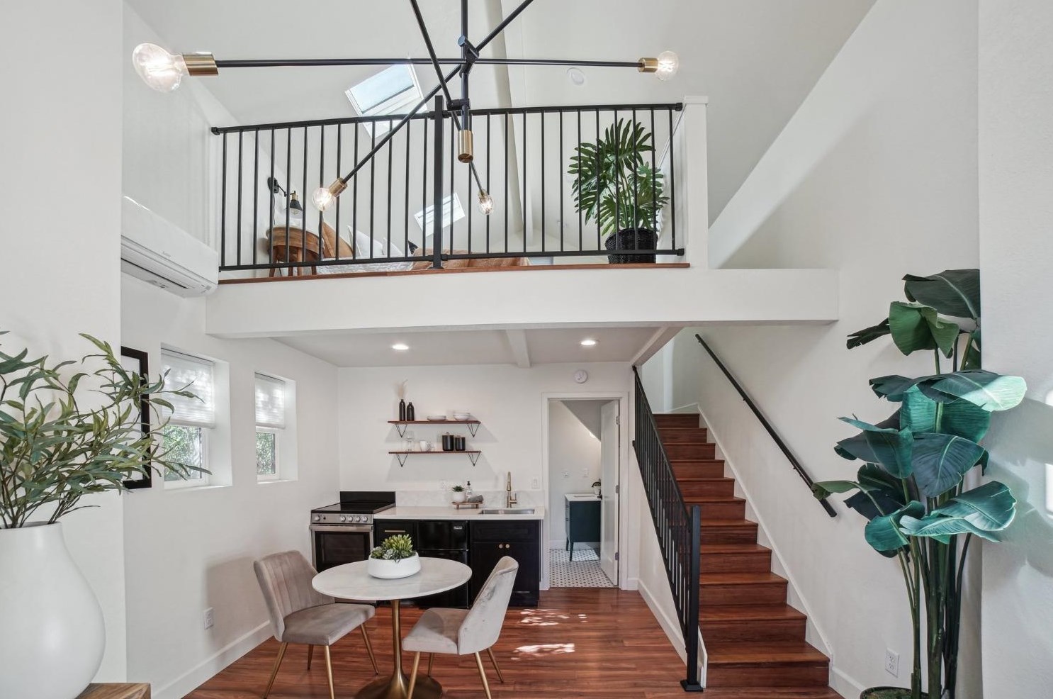 2871 3rd Ave, Sacramento CA  95818-2707 exterior