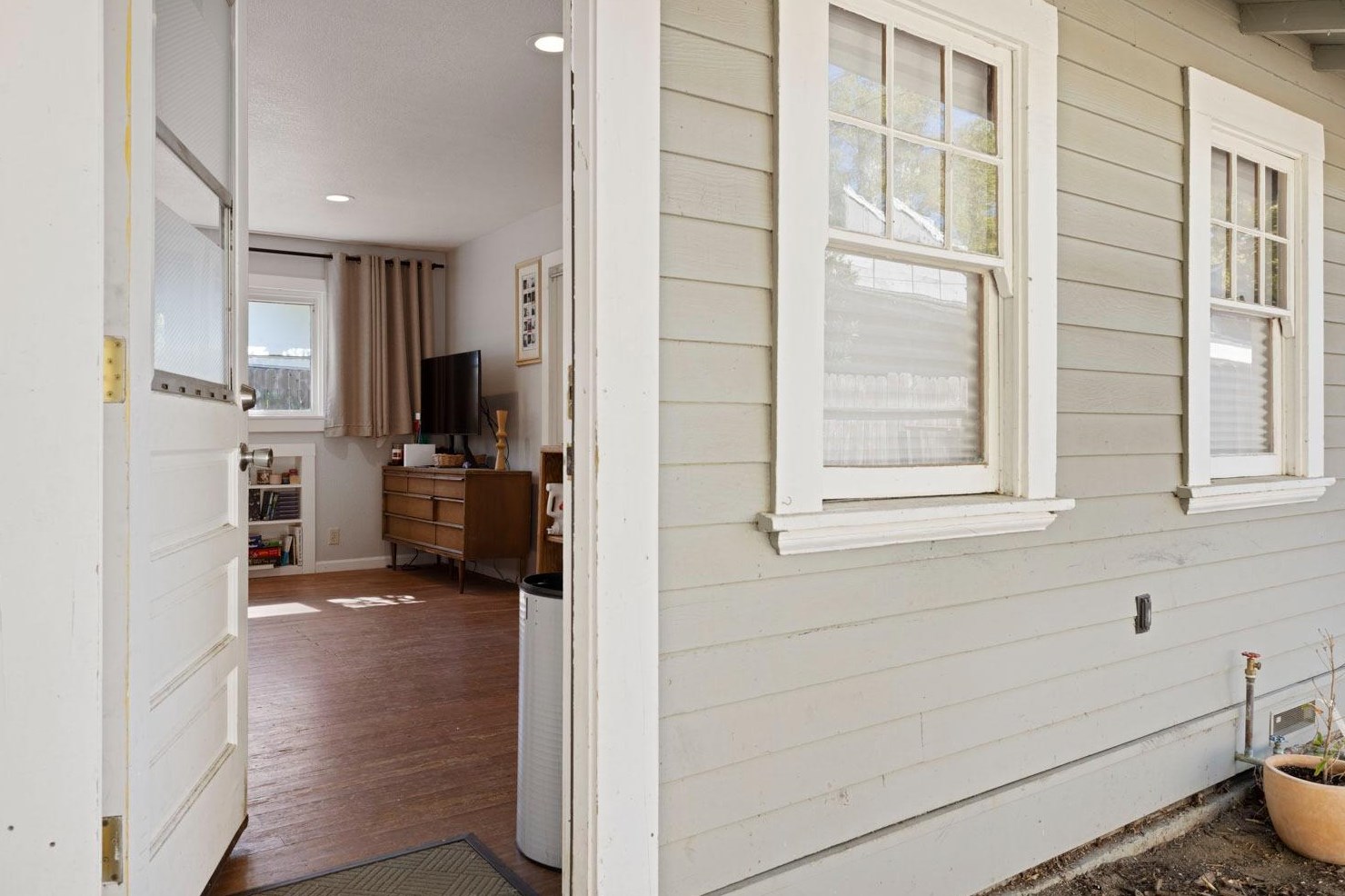 621 D St, Davis CA 95616-3714 exterior