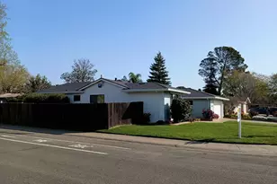 8401 Grinnel Way, Sacramento, CA 95826 - Photo 5