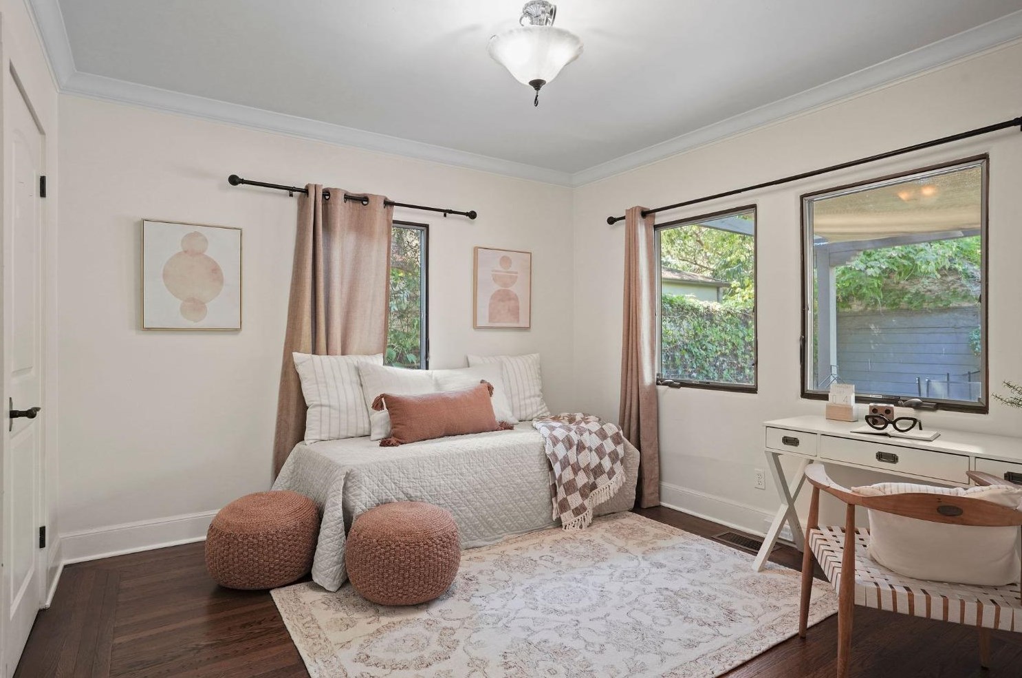 700 34th St, Sacramento CA  95816-3822 exterior
