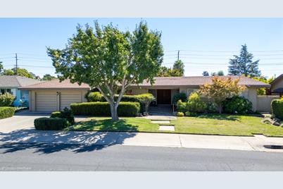 530 Willow Glen Drive, Lodi, CA 95240 - Photo 1