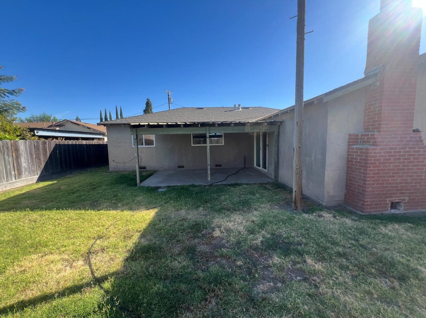 1170 Minaret Ave, Turlock CA 95380-5526 exterior