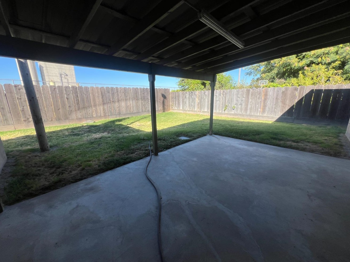 1170 Minaret Ave, Turlock CA 95380-5526 exterior