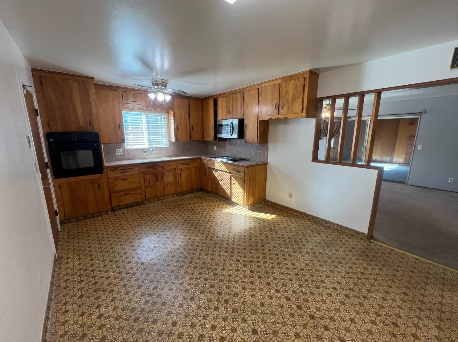 1170 Minaret Ave, Turlock CA 95380-5526 exterior