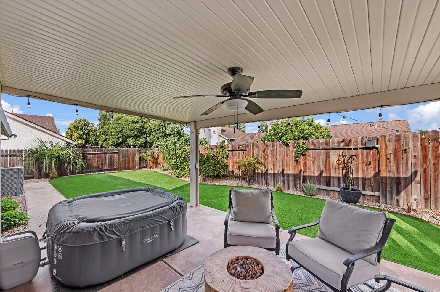 1612 Revere Dr, Roseville CA 95747-7421 exterior