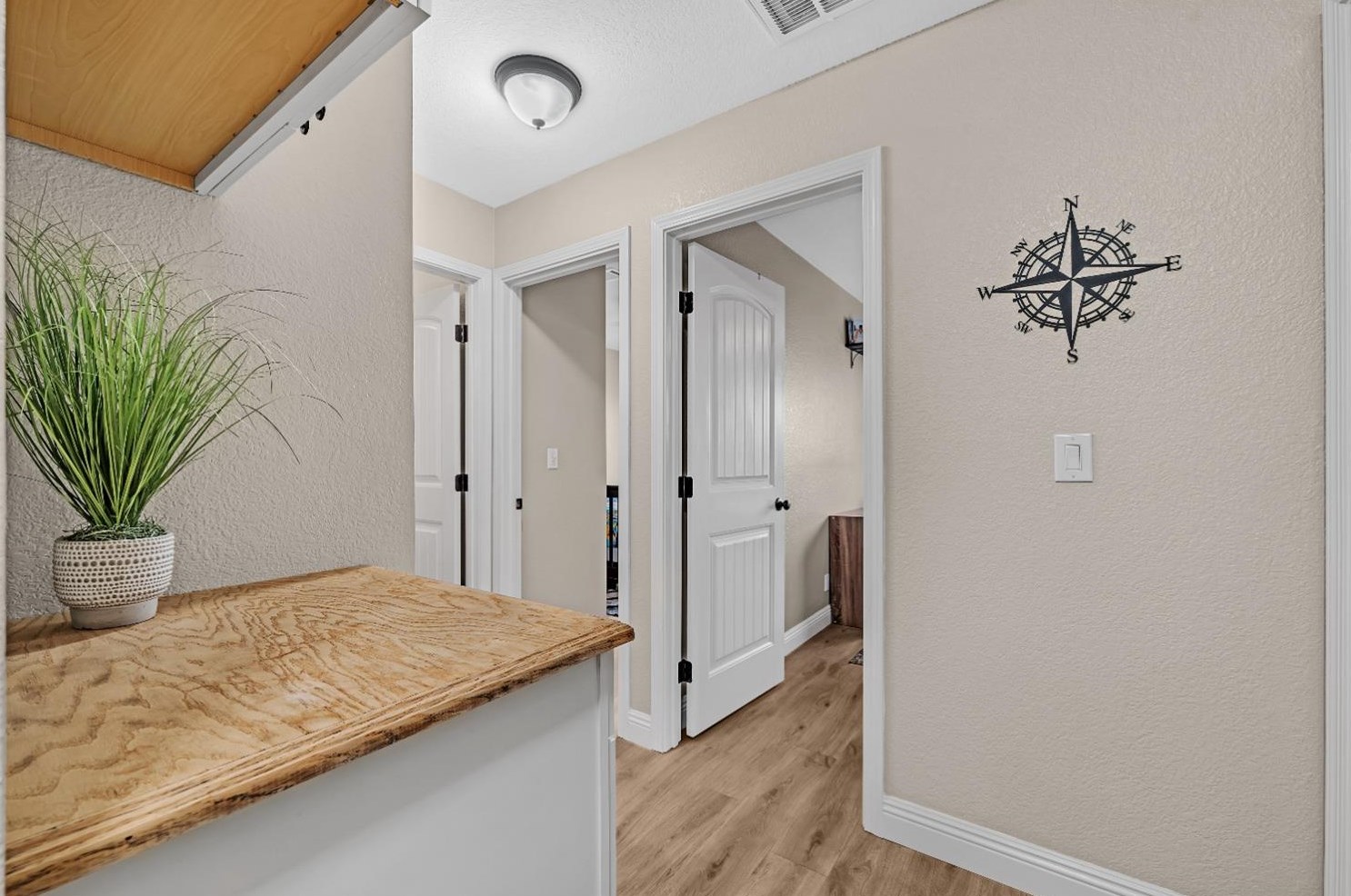 1612 Revere Dr, Roseville CA 95747-7421 exterior