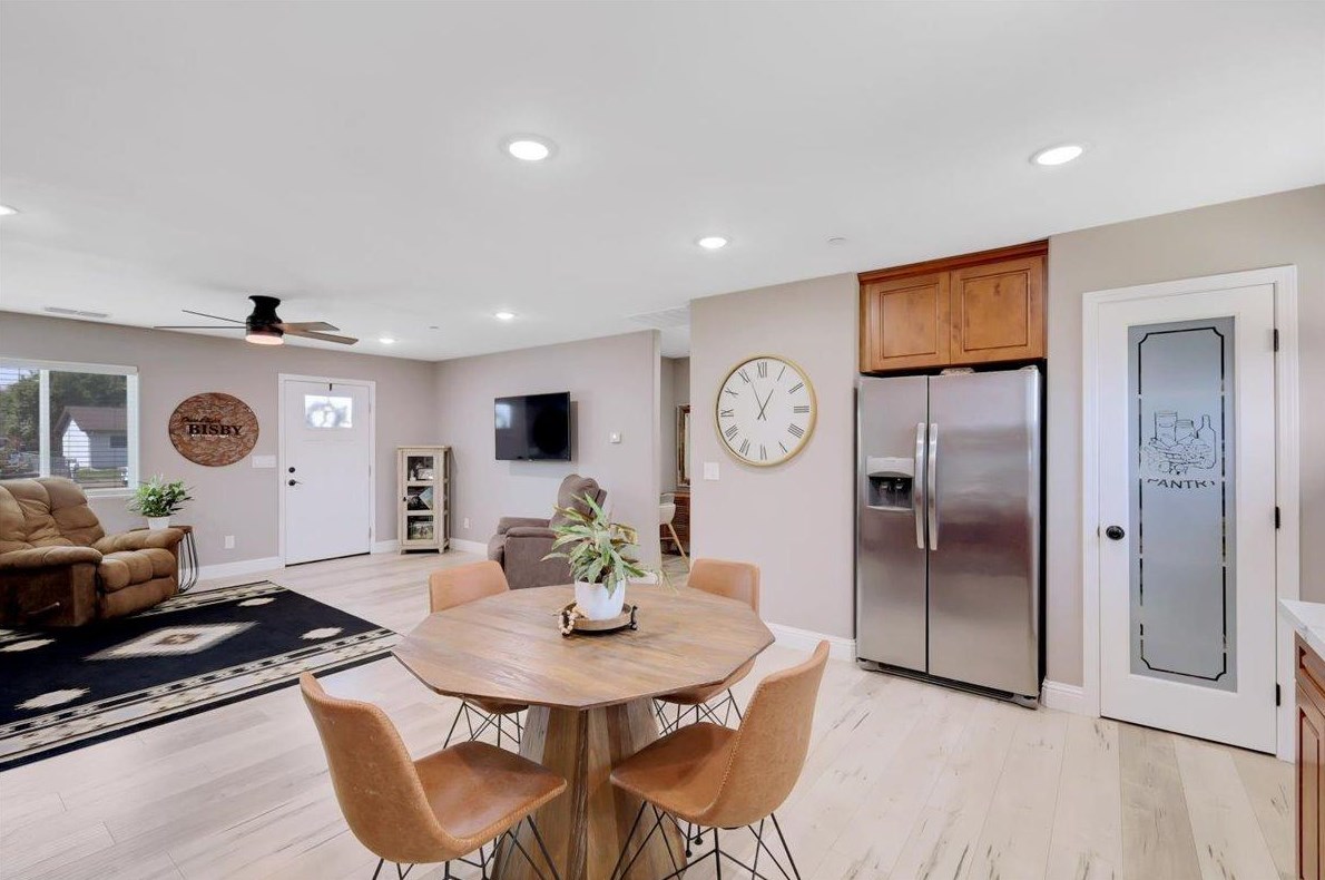 2567 California St, Sutter CA 95982-9998 exterior