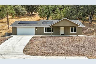 43179 E Sugar Pine Drive, Oakhurst, CA 93644 - Photo 1