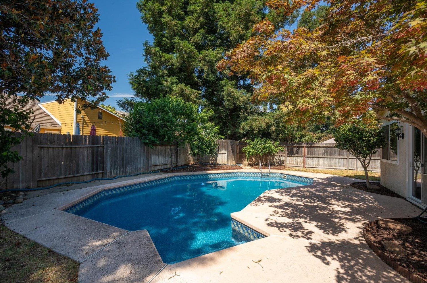 595 Millfront Ave, Yuba City CA 95991-8301 exterior