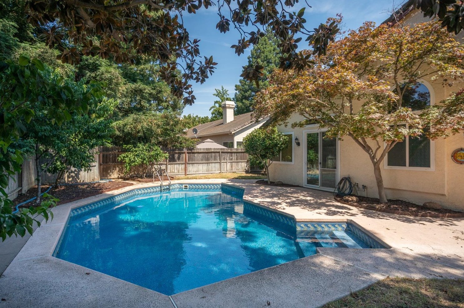 595 Millfront Ave, Yuba City CA 95991-8301 exterior