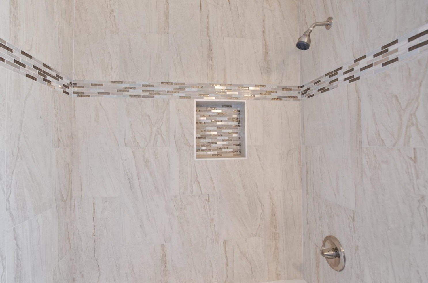 821 Minaret Ave, Turlock CA 95380-5519 exterior