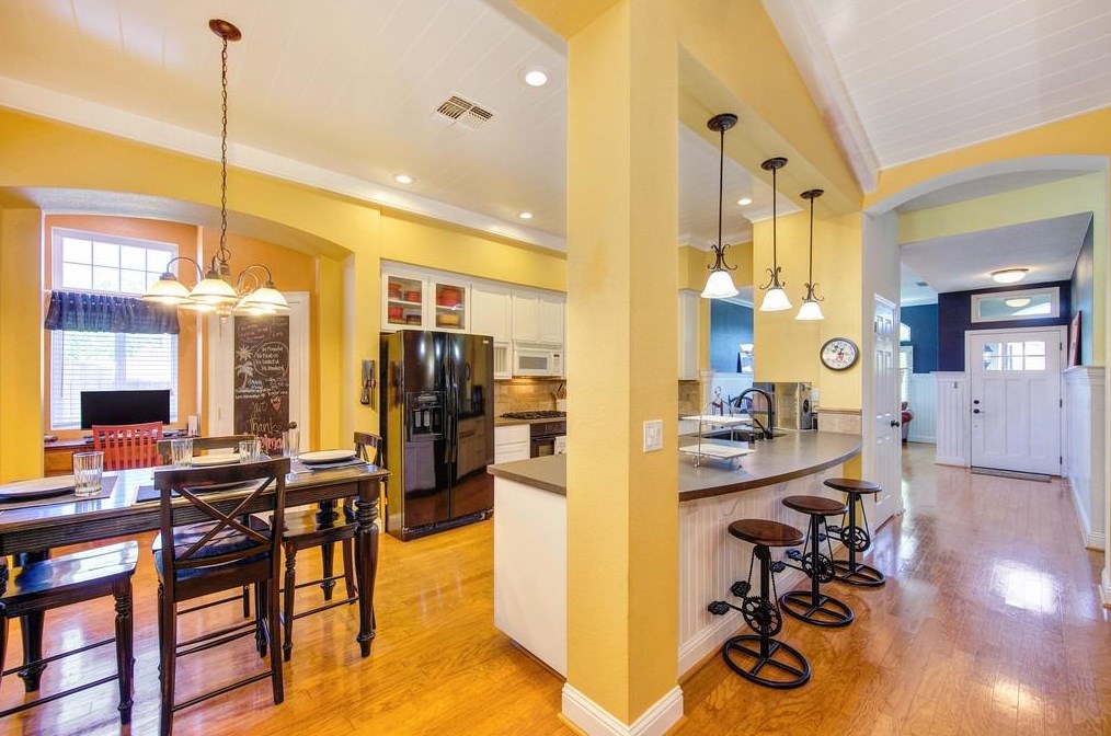 220 Singer Ln, Folsom CA  95630-5277 exterior