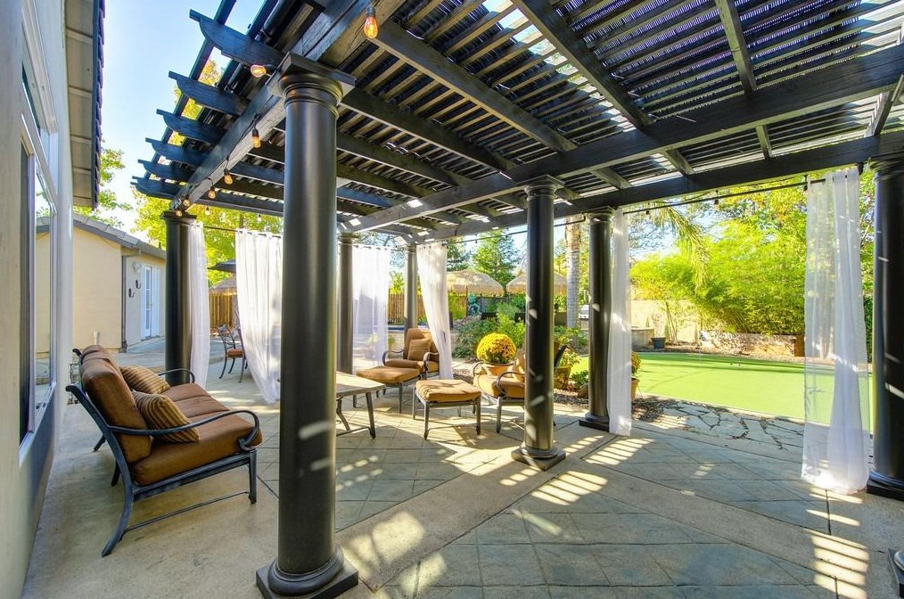 220 Singer Ln, Folsom CA  95630-5277 exterior