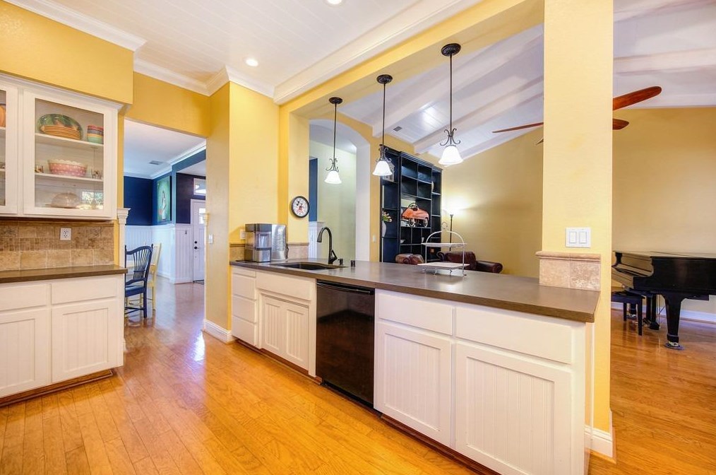 220 Singer Ln, Folsom CA  95630-5277 exterior