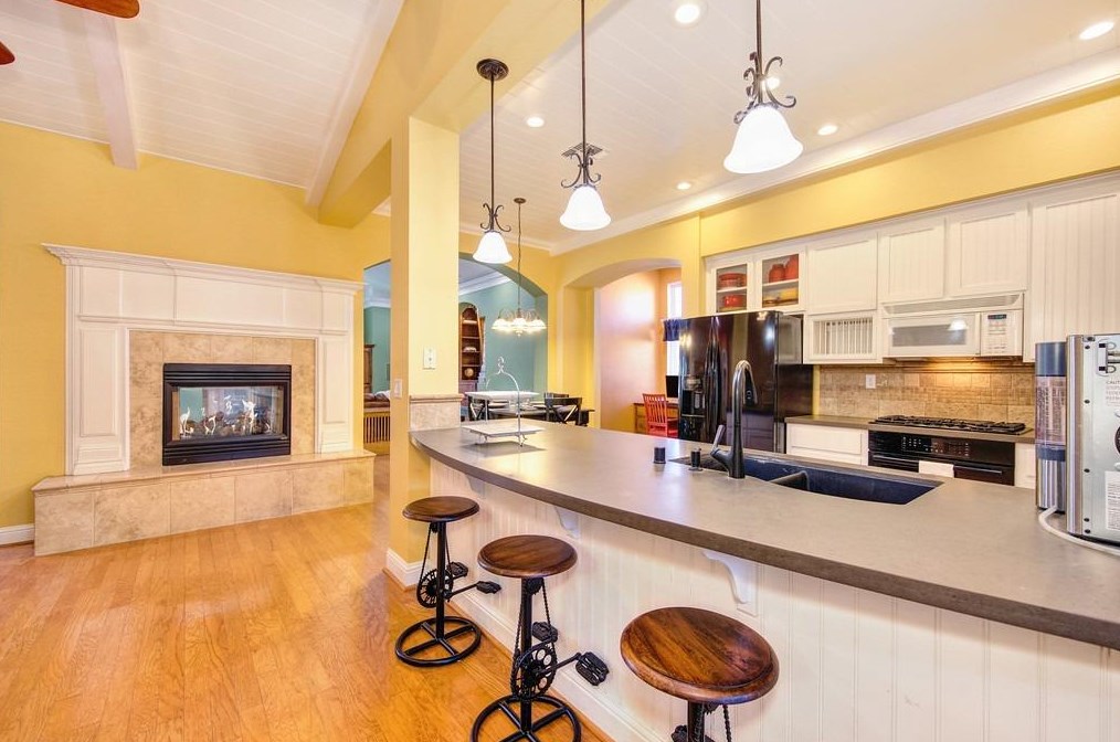 220 Singer Ln, Folsom CA  95630-5277 exterior