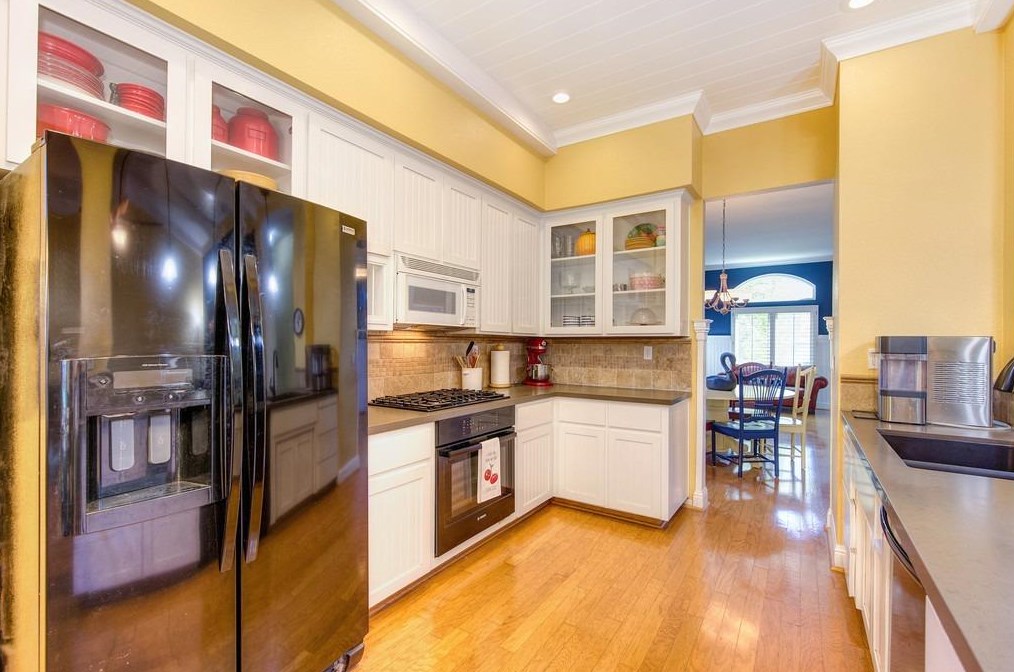 220 Singer Ln, Folsom CA  95630-5277 exterior