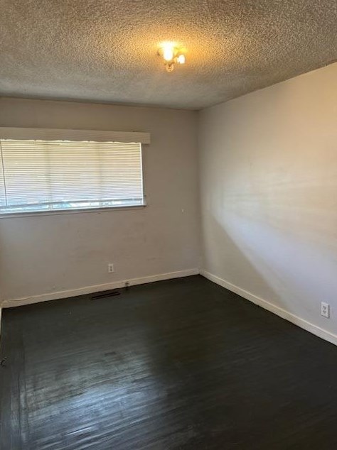 5835 Morse Dr, Oakland CA  94605-1139 exterior