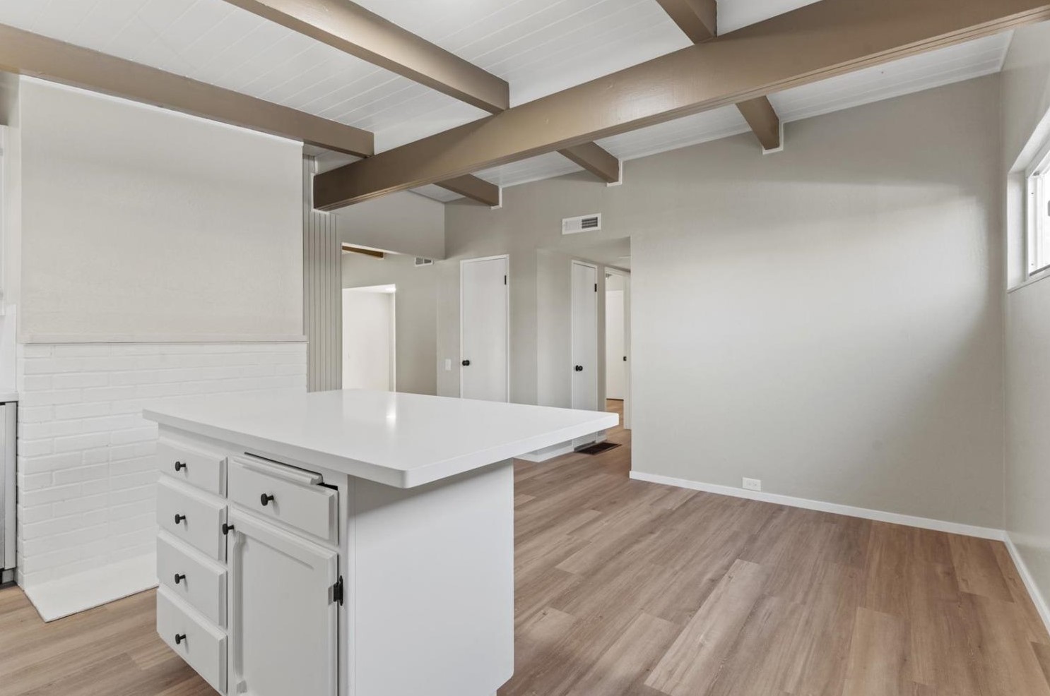 1431 Clark Ave, Yuba City CA  95991-2821 exterior