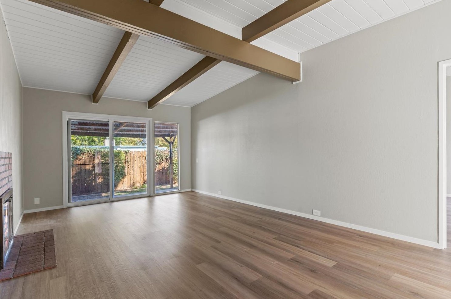 1431 Clark Ave, Yuba City CA  95991-2821 exterior