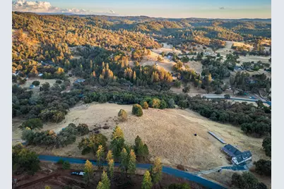 19635 Peyton Pl, Grass Valley, CA 95949 - Photo 23