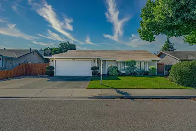 1910 W Chamberlain Drive, Turlock, CA 95382 - Photo 1