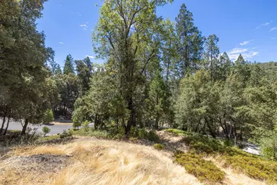 8 N Cedar Vista Circle, Bass Lake, CA 93604 - Photo 15