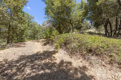 8 N Cedar Vista Circle, Bass Lake, CA 93604 - Photo 11