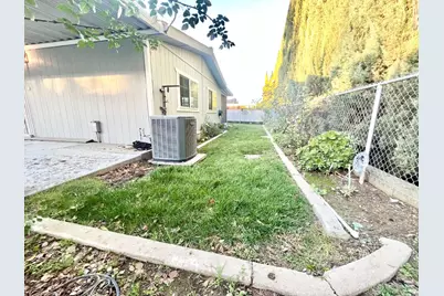 Caywood, Citrus Heights, CA 95621 - Photo 19