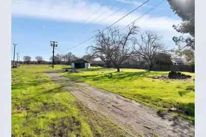 3093 Feather River Blvd, Olivehurst, CA 95961 - Photo 13