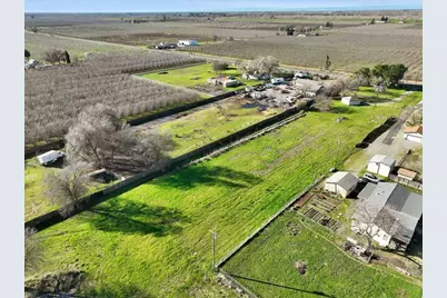 3093 Feather River Blvd, Olivehurst, CA 95961 - Photo 9