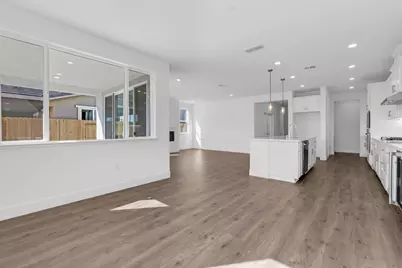 10328 Evangaline Way, Elk Grove, CA 95757 - Photo 13