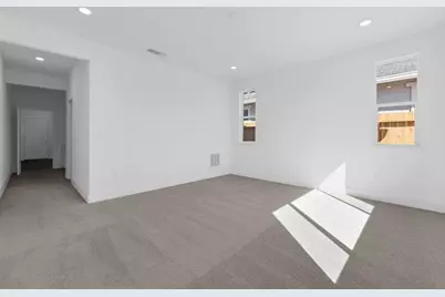 10328 Evangaline Way, Elk Grove, CA 95757 - Photo 15