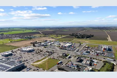 14127 Vinewood Avenue, Livingston, CA 95334 - Photo 13