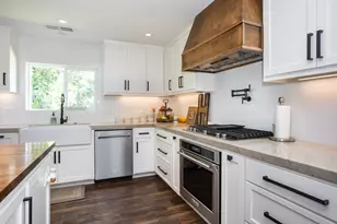 9337 Creekside Ln, Modesto, CA 95357 - Photo 11