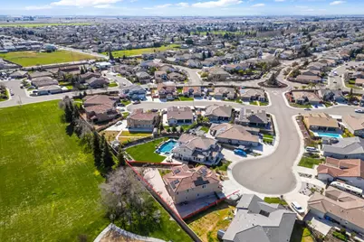 1294 Grafton Court, Manteca, CA 95337 - Photo 69